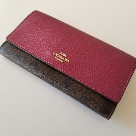 Coach Handbags - Coach Wallet